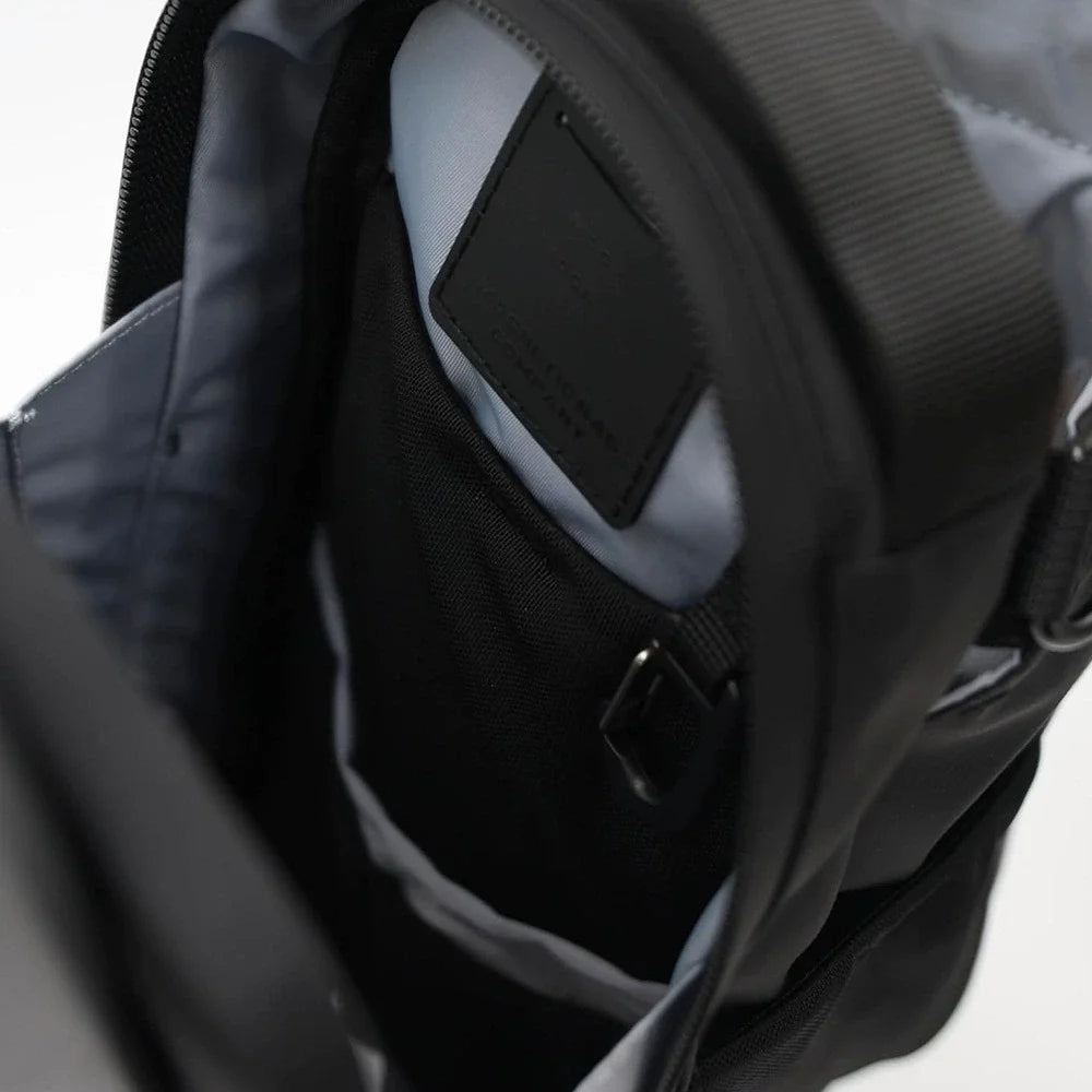 Carryonix™ Magnetic Gym Bag
